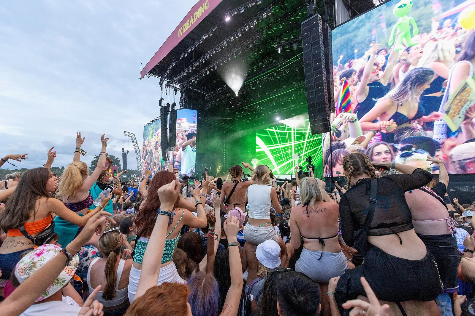 Crowd dancing in front of the Reading Festival main stage